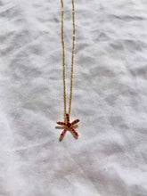 Load image into Gallery viewer, Starfish Necklace